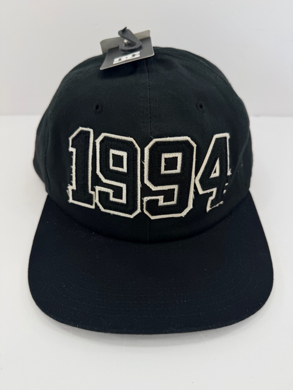 DC Shoes Snapback Hat 1994 Logo Black White Applique Flat Brim Skater Cap NEW
